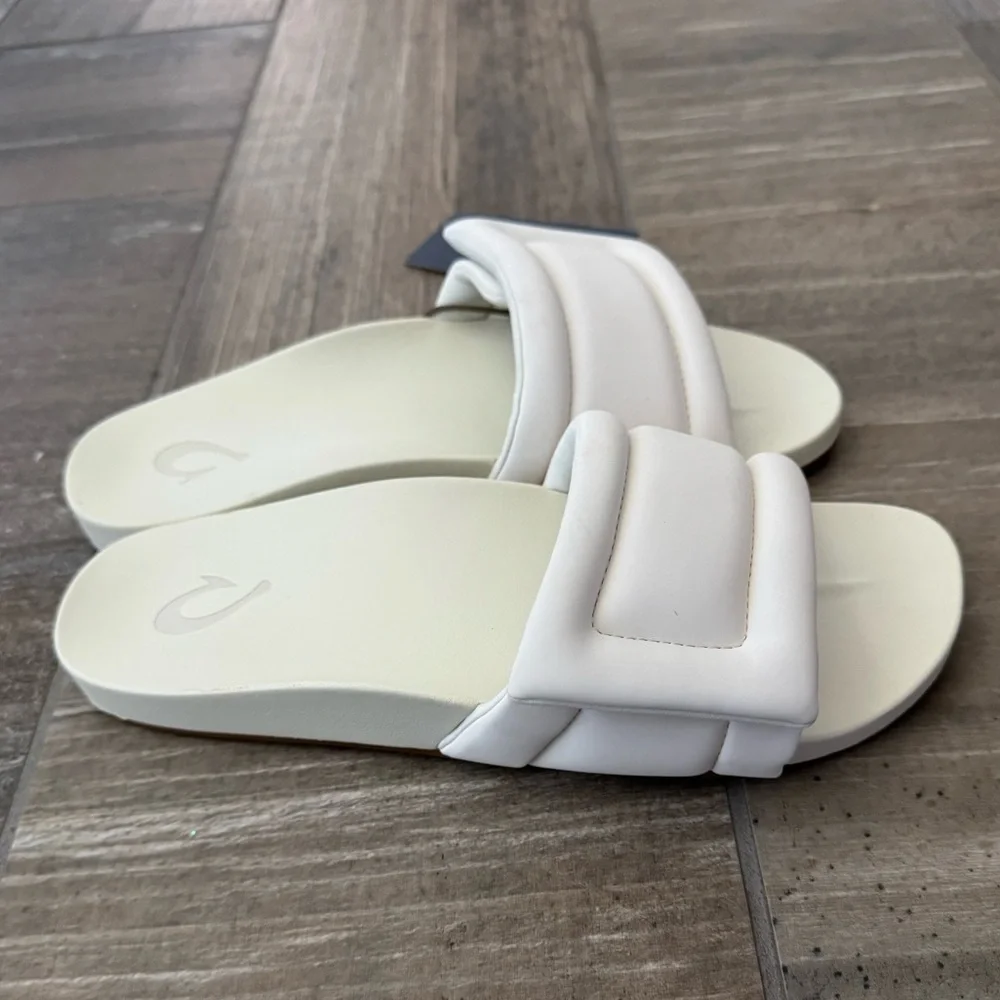 OluKai sunbeam slide